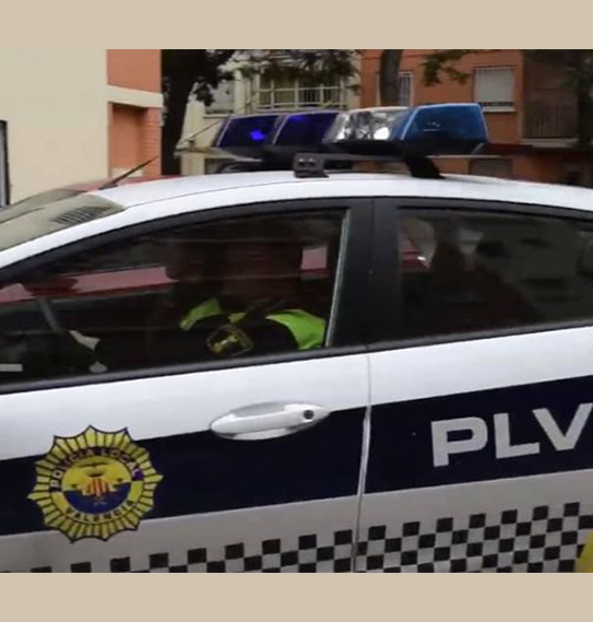 POLICUA_KICAK.jpg