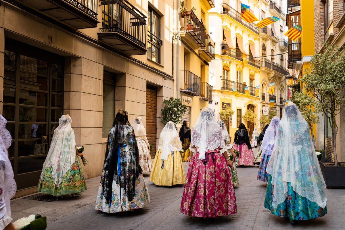 ofrenda-fallas-valencia_1eed897e_230302145541_1200x800.jpg